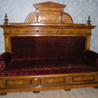 SLM 10059 - Soffa, så kallad paneldivan från 1800-talets senare del