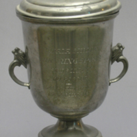 SLM 36508 3 - Pokal av tenn, vandringspris i skidstafett för gossar 1941 och 1942