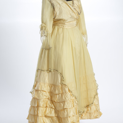 SLM 11355 - Tvådelad klänning som har burits av Elsa Egnell f. 1886. Inköpt på NK i Stockholm