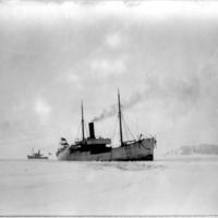 SLM P09-1348 - Fartyg liggande i isen utanför (sannolikt) Oxelösund