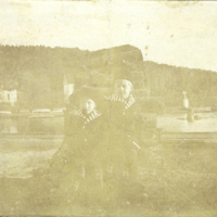 SLM P2013-338 - Syskonen Gwendolen (Glett) och Georg (Görgen) Fleetwood, 1890-tal