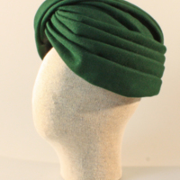 SLM 11480 - Damhatt, turban av grön yllefilt, 1940-tal