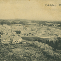 SLM P2013-807 - Vykort: Nyköping, egna hem, ca 1902