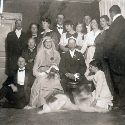 SLM P2016-0195 - Brudparet Gerda Karlsson och Johan Lundgren, bröllop på Estlöt 1917