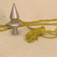 SLM 32669 7-8 - Toppornament och gult tvinnat rep till standar