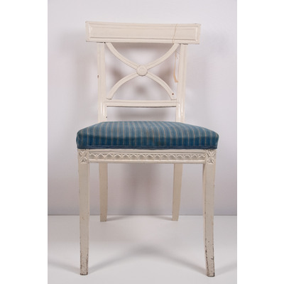 SLM 15124 1-6 - Sex vitmålade stolar med stoppad sits, 1800-tal
