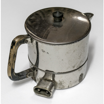 SLM 27066 - Elektrisk vatten/kaffekokare av aluminium, märkt EMI, 1940-tal