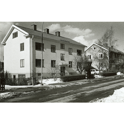 SLM SEM_A8704-10 - Flerfamiljshus, Nabbgatan 6 i Strängnäs