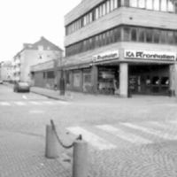 SLM R22-94-14 - Nyköpings stadscentrum med butiker