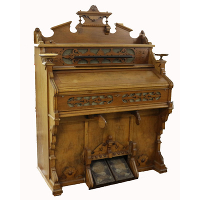 SLM 30221 - Orgel med genombrutet krön och dekorationer i nyrenässans. från Flen
