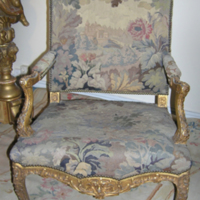 SLM 7106 1 - Karmstol med guldlackerat ställ och gobelängtyg, kopia av Louis XV-stil