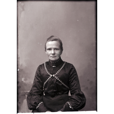 SLM X13-314 - Porträtt, Anna Vallin, Nästorp, Vingåker, 1904