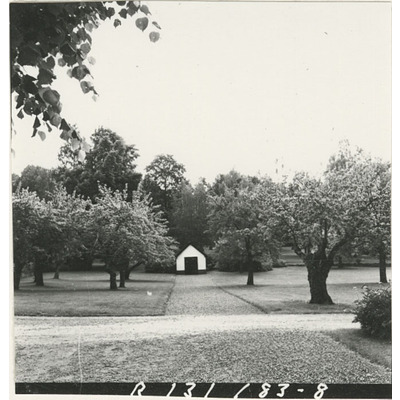SLM R131-83-8 - Nya begravningsplatsen vid Blacksta kyrka, 1983