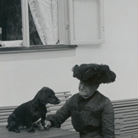 SLM P11-6056 - Hilda Indebetou på Lilla Forssa på 1910-talet