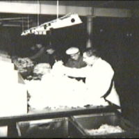 SLM POR50-788 - Ullsortering vid Fors ullspinneri år 1950