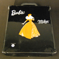 SLM 33466 1-38 - Agnetas dockgarderob med kläder till Barbie 1960-tal