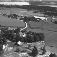 SLM BF04-0380 - Flygbild - Runtuna kyrka, flygfoto 1939
