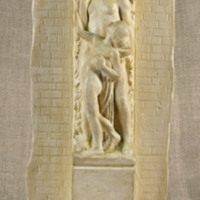 SLM 28112 - Skulptur av gips, kvinna med barn, av Tore Strindberg