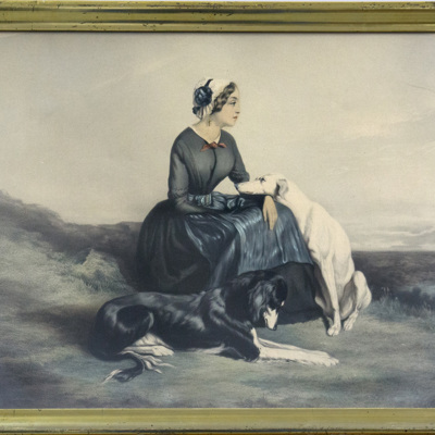 SLM 10058 - Inramat grafiskt blad, kvinna med hundar