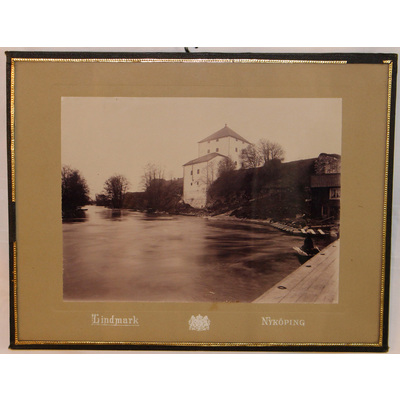 SLM 37465 1-2 - Inramade fotografier med Nyköpingsmotiv omkring 1900