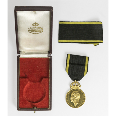 SLM 52210 - Kungliga Sällskapet Pro Patrias belöningsmedalj i guld, 1900-talets mitt