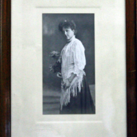 SLM 24570 - Inramat fotografi, Clara Fleetwood född Sandströmer, 1800-talets slut