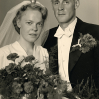 SLM P11-3471 - Brudparet Ruth och Karl-Johan Nilsson 1945