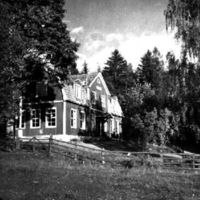 SLM A4-535 - Bråhovda skola i Dunker år 1944