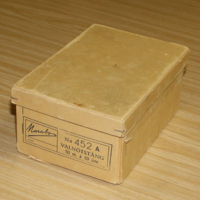 SLM 34277 - Kartong använd för småsaker, ursprungligen för valnötsstänger, Marabou