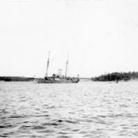 SLM M022629 - Flottbesök i Oxelösunds hamn, 1893