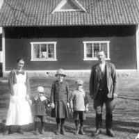 SLM X635-95 - Familjeporträtt, Eskilstuna, 1920-tal