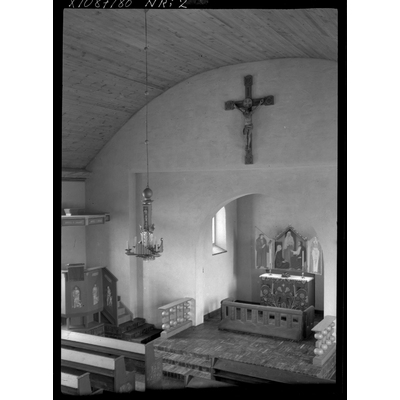 SLM X1087-80-B - Altare i kapellet.