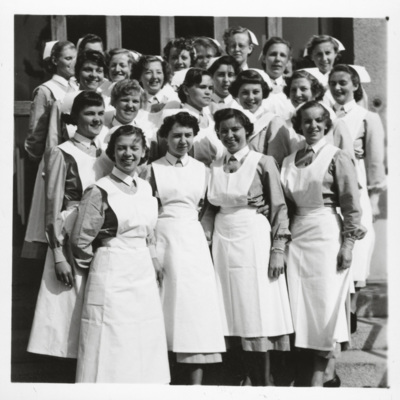SLM P12-997 - Sjuksköterskestudenter i Eskilstuna år 1953