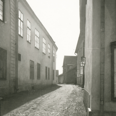 SLM X152-78 - Rådhusgränd i Nyköping omkring år 1920