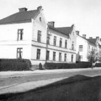 SLM X235-78 - Då Bagaregatan 37 A, nu Bagaregatan 59-63, Nyköping omkring 1920