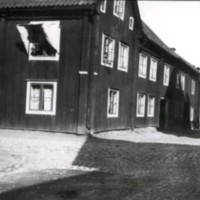 SLM M033715 - Hörnet Hospitalsgatan - Repslagaregatan i Nyköping omkring 1915