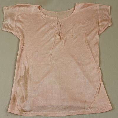 SLM 28405 - Undertröja av rosa silke, 1930-tal