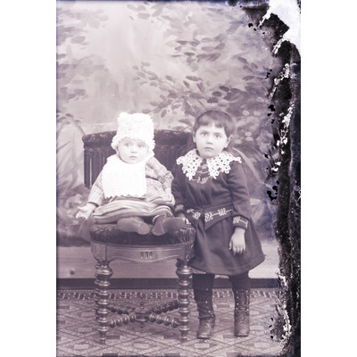 SLM X662-78 - Porträtt på två barn, cirka 1895