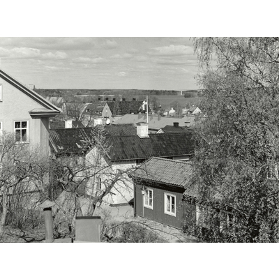 SLM SEM_B8711-1 - Utsikt från Mäster Olofsg. 1 i Strängnäs åt nordväst