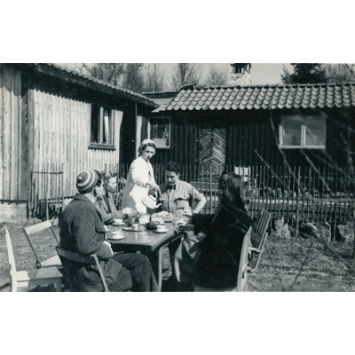 SLM P07-880 - Familjesammankomst på Åsbacka