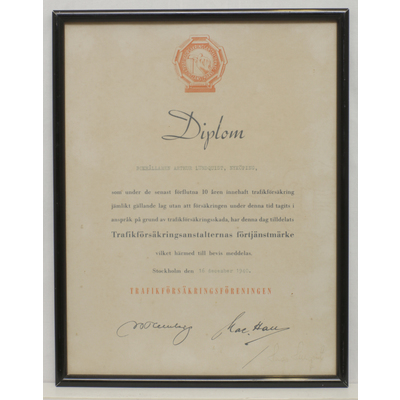 SLM 12059 - Diplom för tio år utan att ha utnyttjat trafikförsäkringen, till Arthur Lundquist 1940