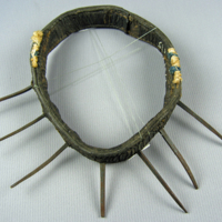 SLM 1566 - Hundhalsband med järnspikar, använd vid vargjakt