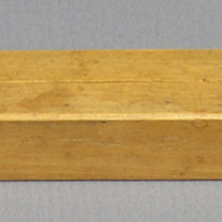 SLM 336 - Dagsverkssticka av trä, kopia efter gammal modell