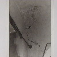 SLM M009473 - Sprickor i sydvästra hörnet av Rossvikska koret