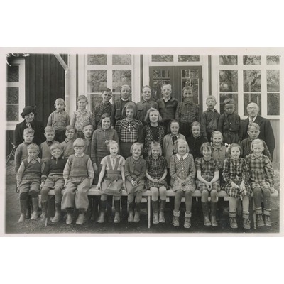 SLM P2017-0629 - Klassfoto Bälinge kyrkskola 1940-1941