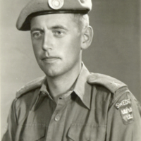 SLM P2013-1699 - Olle Brennius i FN-uniform från Gazakrisen 1956-1957
