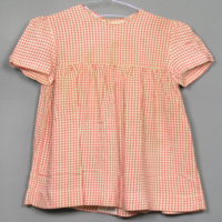 SLM 31785 - Barnklänning av röd- och vitrutig viscose, kort ärm, 1940-talets slut