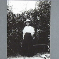 SLM AR10-1131488 - Fru Anna Olsson, Roligheten, ca 1890-tal