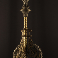 SLM 8607 - Golvlampa av gjuten brons med slipade glasprismor