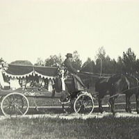 SLM M001814 - Vingåkers likvagn på väg till kyrkogården